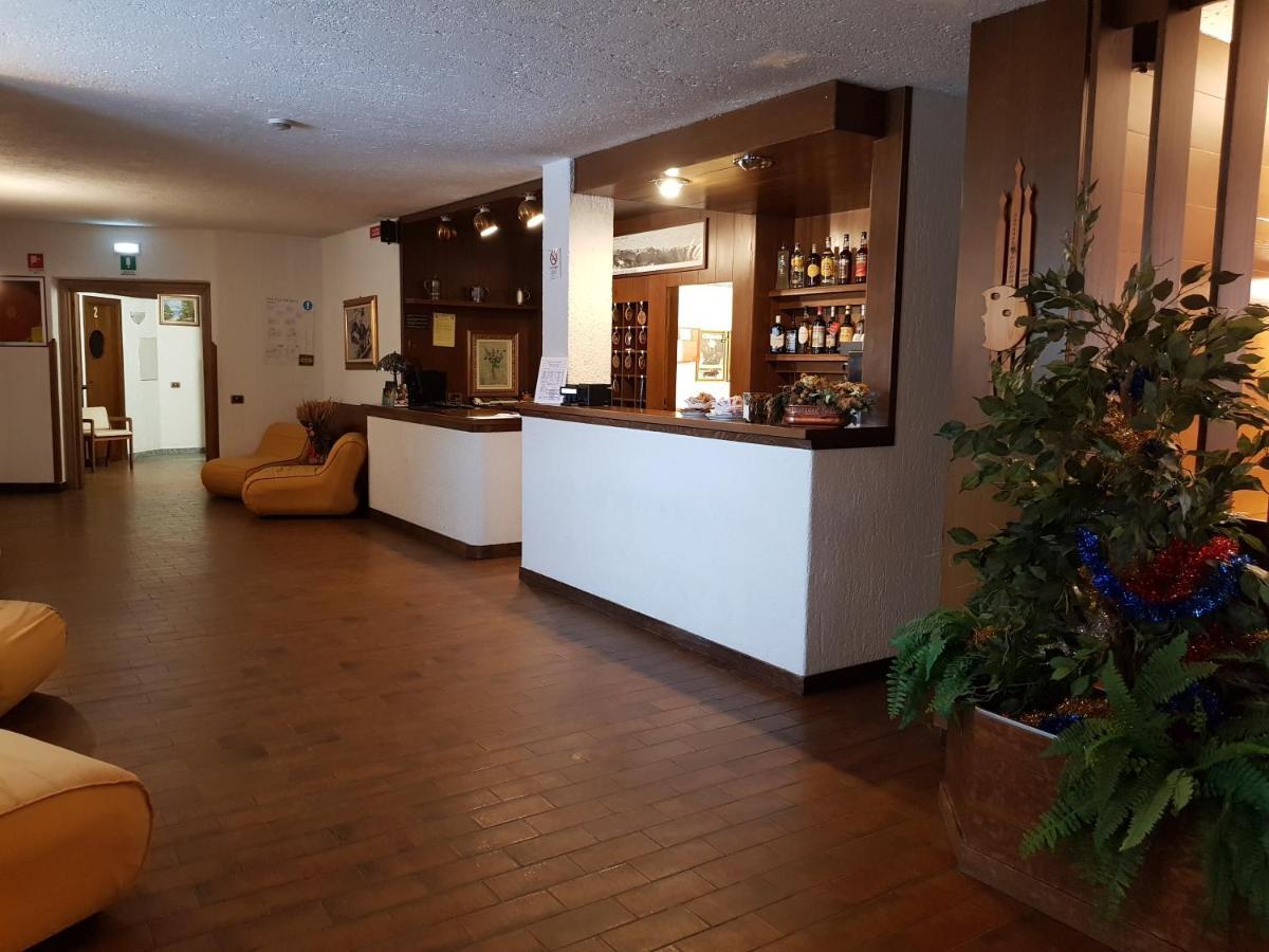 Hotel Alle Tre Baite Santa Caterina Valfurva Buitenkant foto