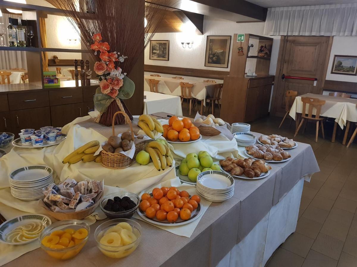 Hotel Alle Tre Baite Santa Caterina Valfurva Buitenkant foto